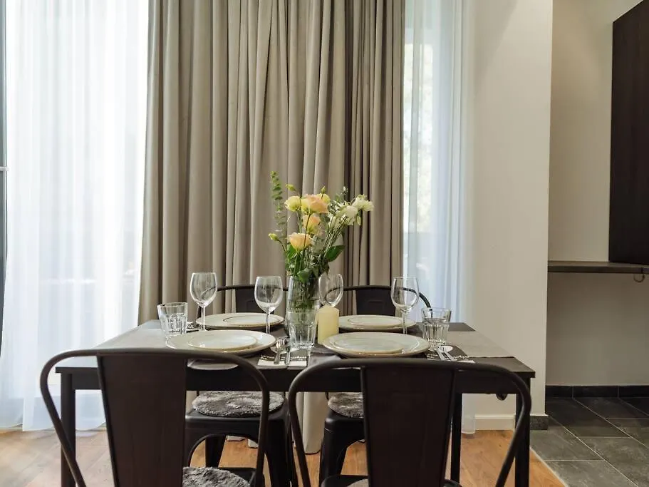 Central 8 Apartment - New Building & Parking Bucharest Romania